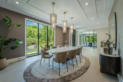 Holiday Home Hosting: Furniture Layout Ideas for Dining and Living Rooms
